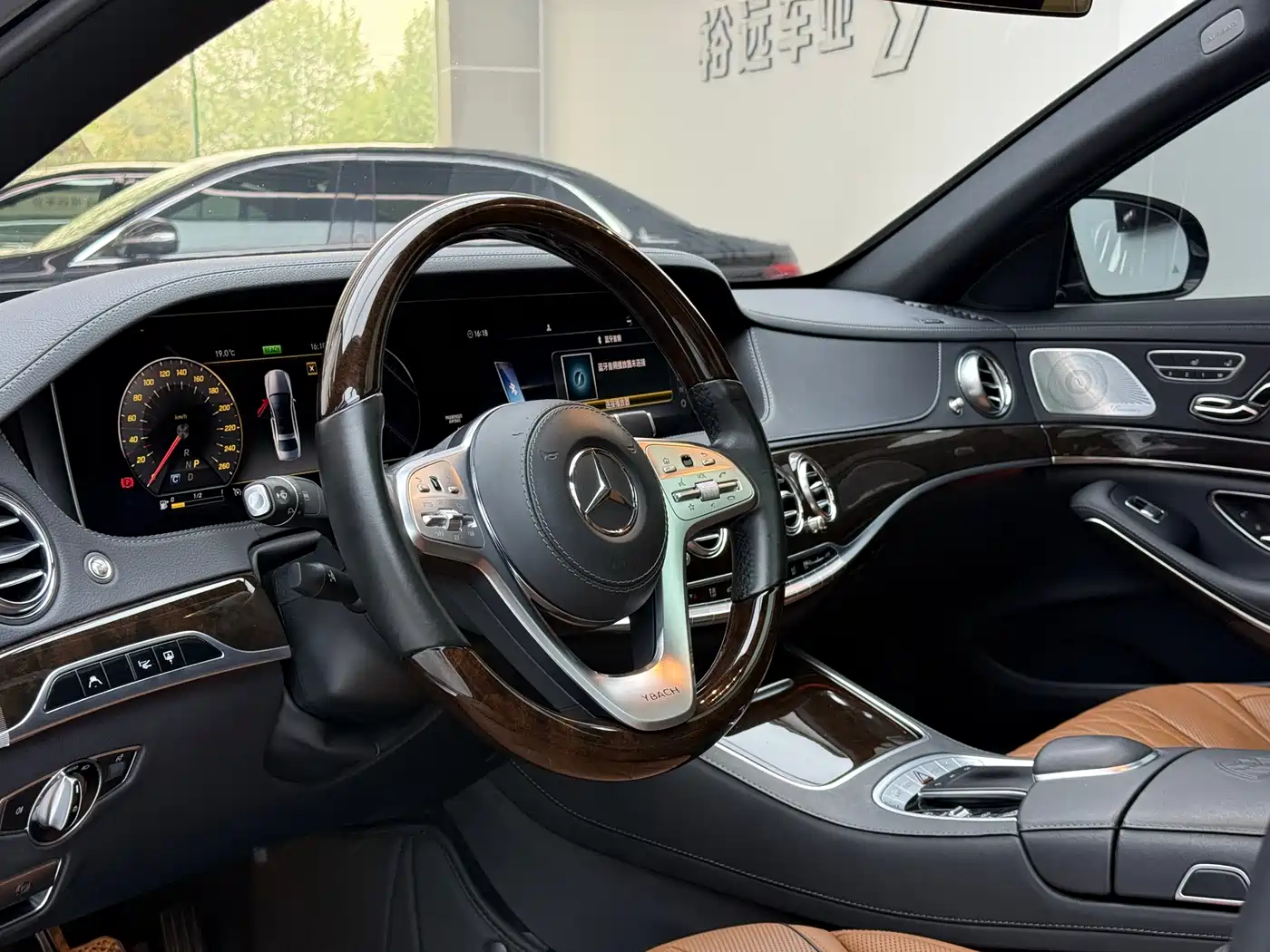 Mercedes-Benz Maybach S-Class 2020 S 450 4MATIC Collector's Edition фото 4
