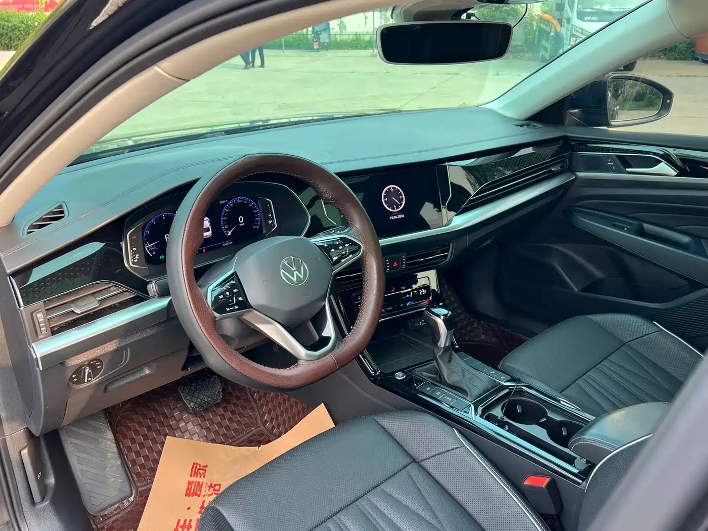 Volkswagen Passat 2022 330TSI Starlight Luxury Edition фото 8