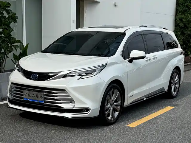 Toyota Sienna 2.5L, гибрид, Платинум