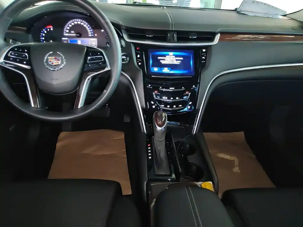 Photo 13 - Cadillac XTS