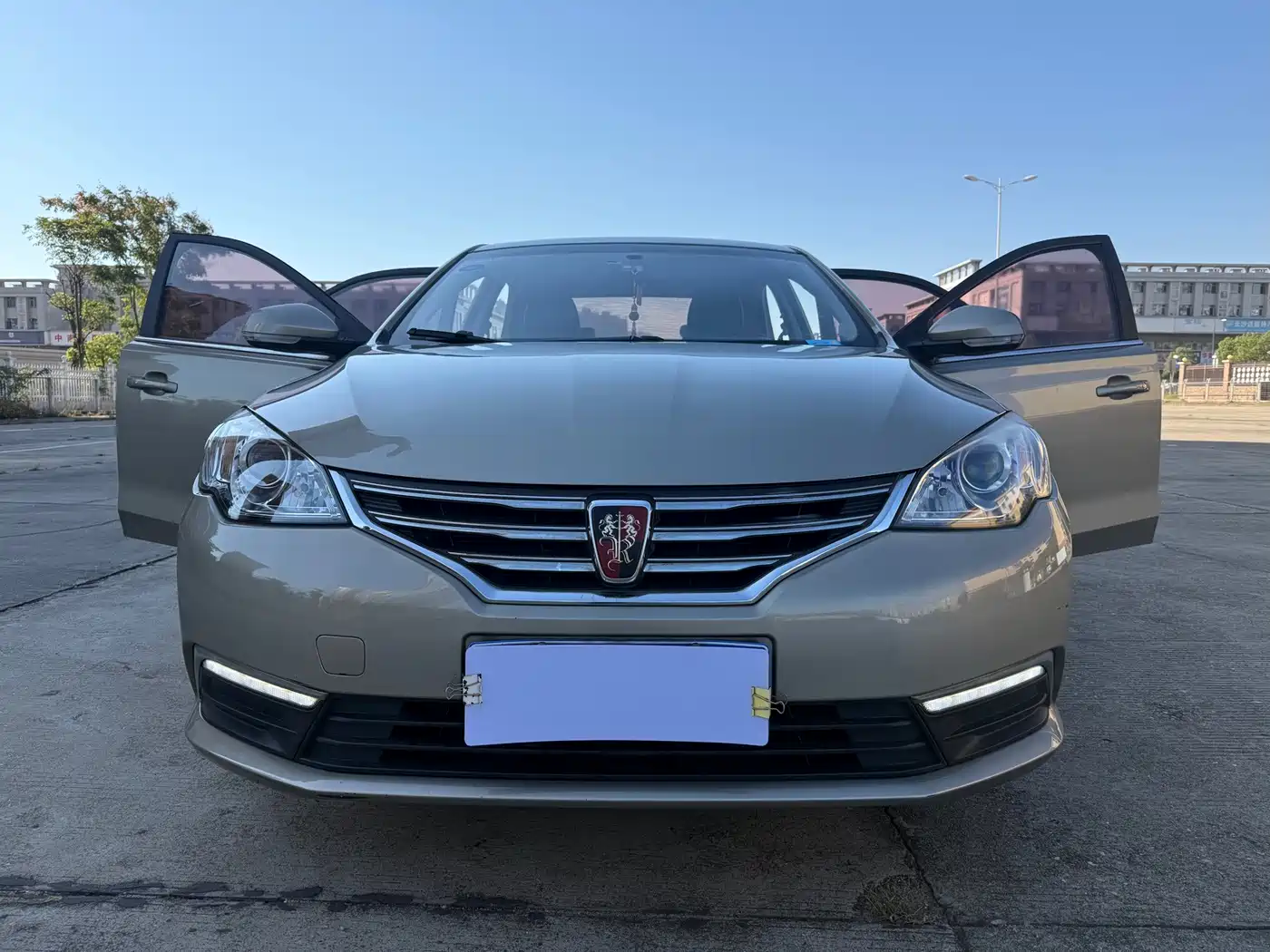 Roewe 360 2017 2017 1.5L Auto Luxury Edition