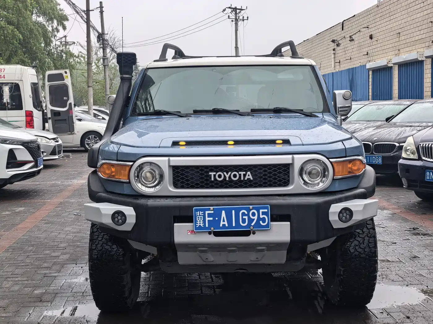 Toyota FJ Cruiser фото 2