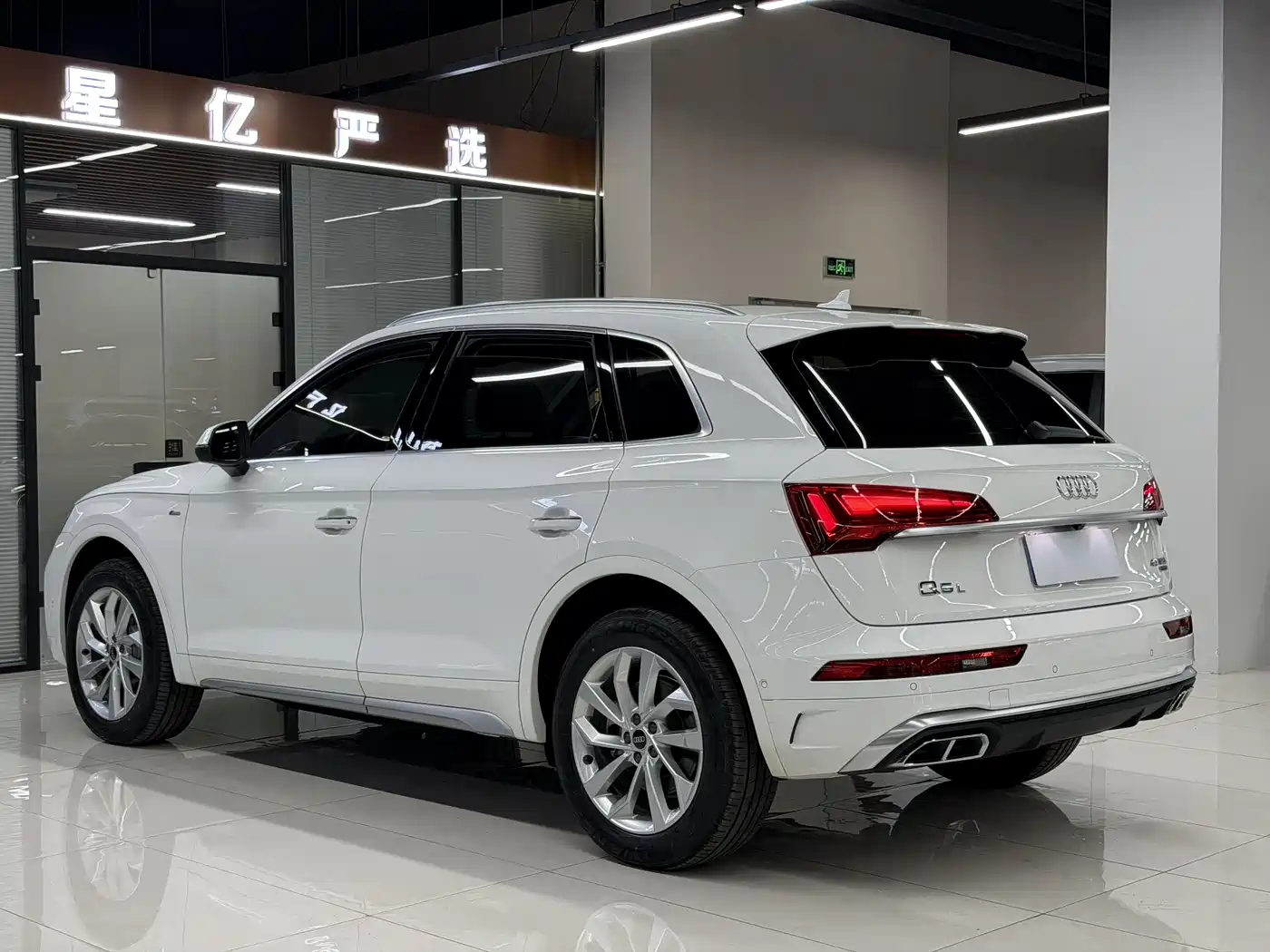 Audi Q5L 2022 Facelift 40T Luxury Dynamic фото 19