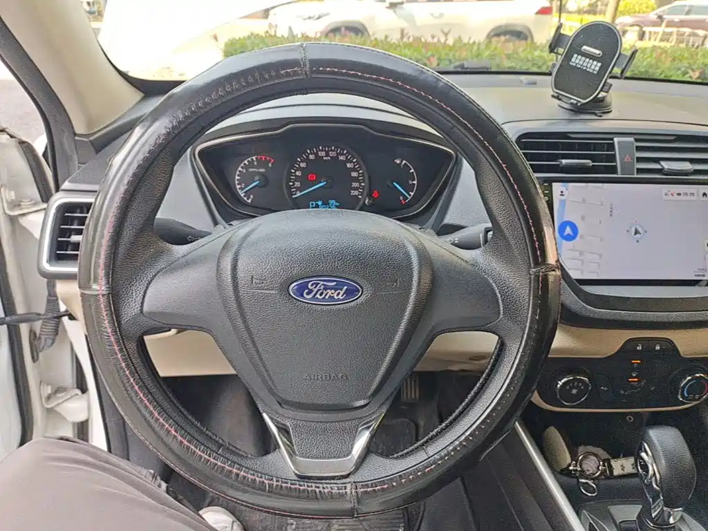 Фото 7 - Ford Escort