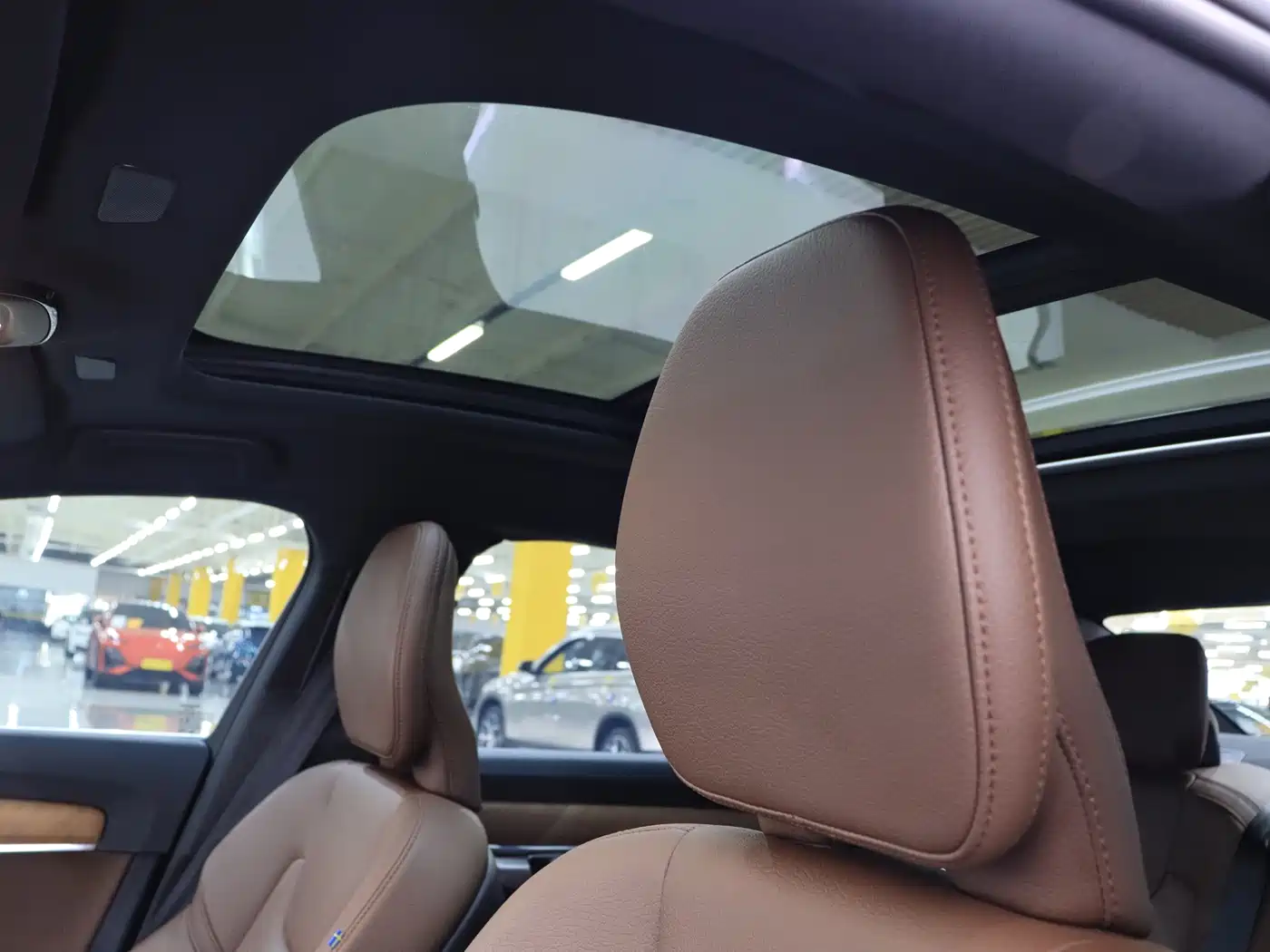 VOLVO S90
