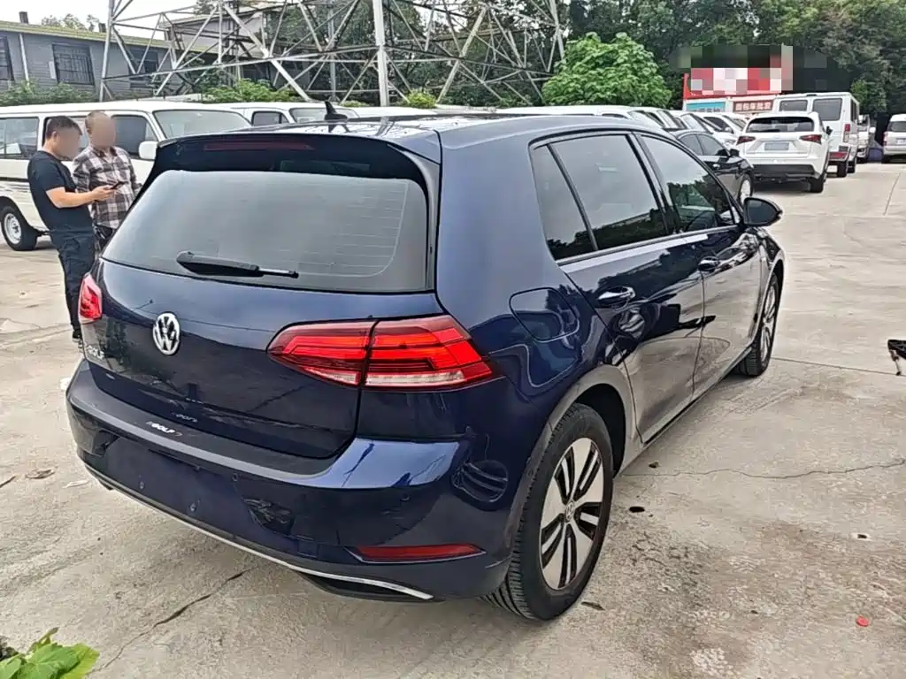 Фото 7 - Volkswagen Golf New Energy(Imported)