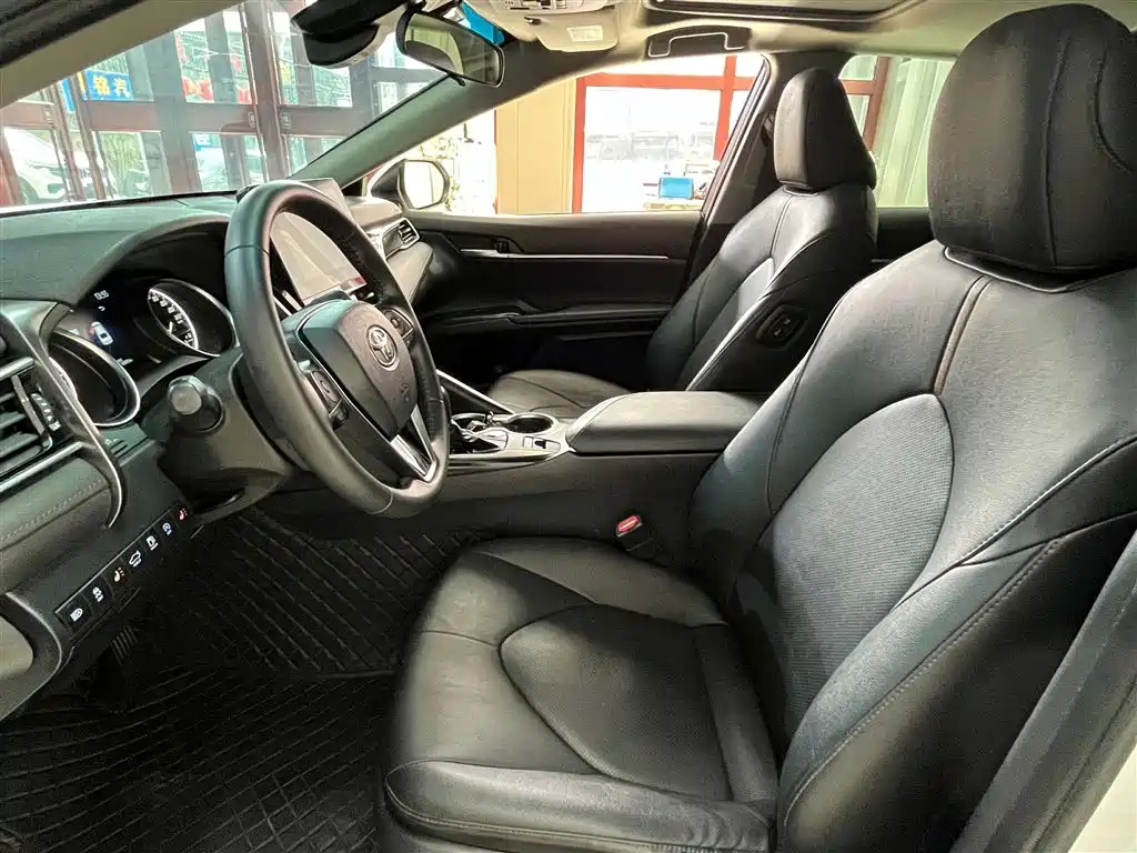 Toyota Camry 2021 2.0G Luxury Edition фото 16