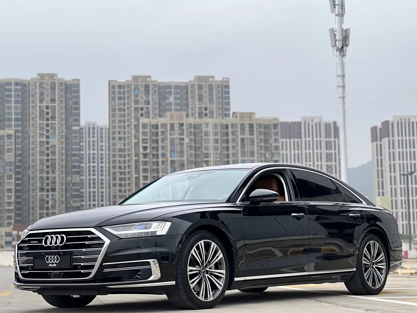 AUDI A8