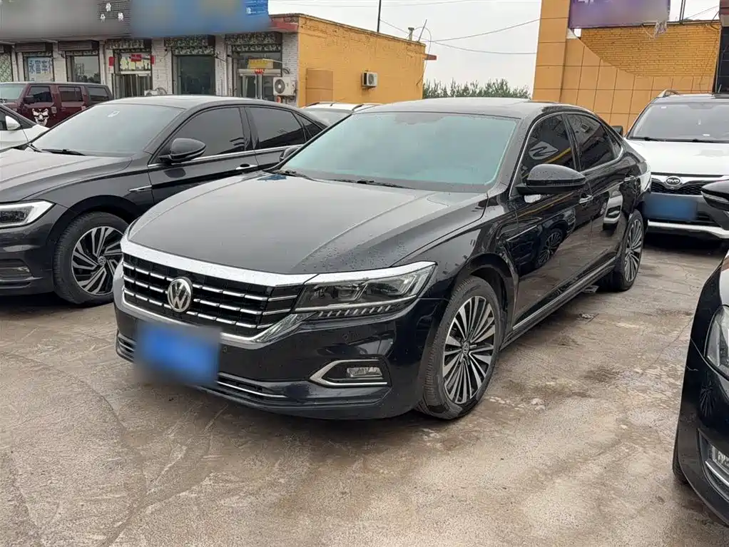 Фото 1 - Volkswagen Passat