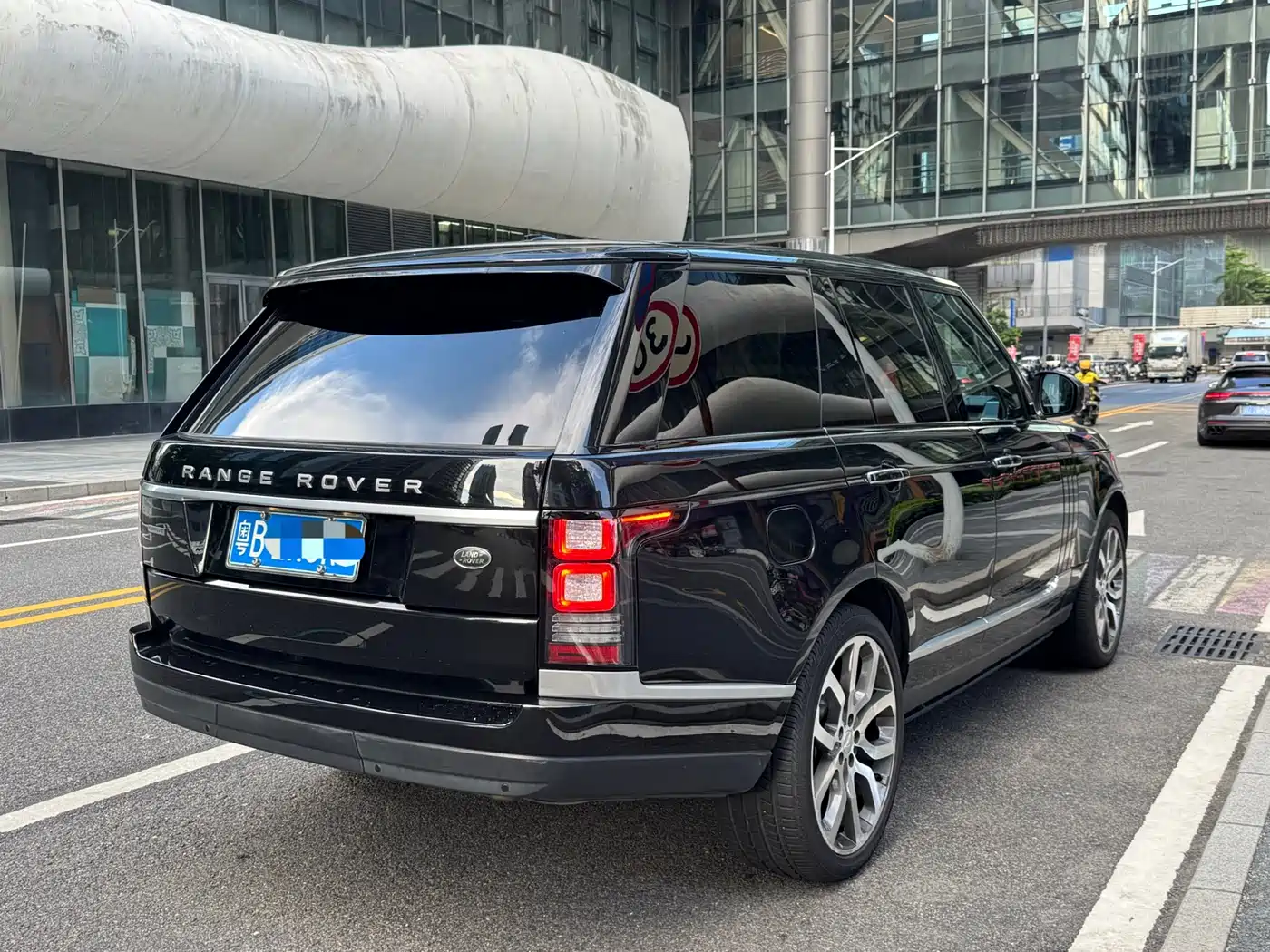 Land Rover Range Rover 2015 3.0 TDV6 Vogue фото 15