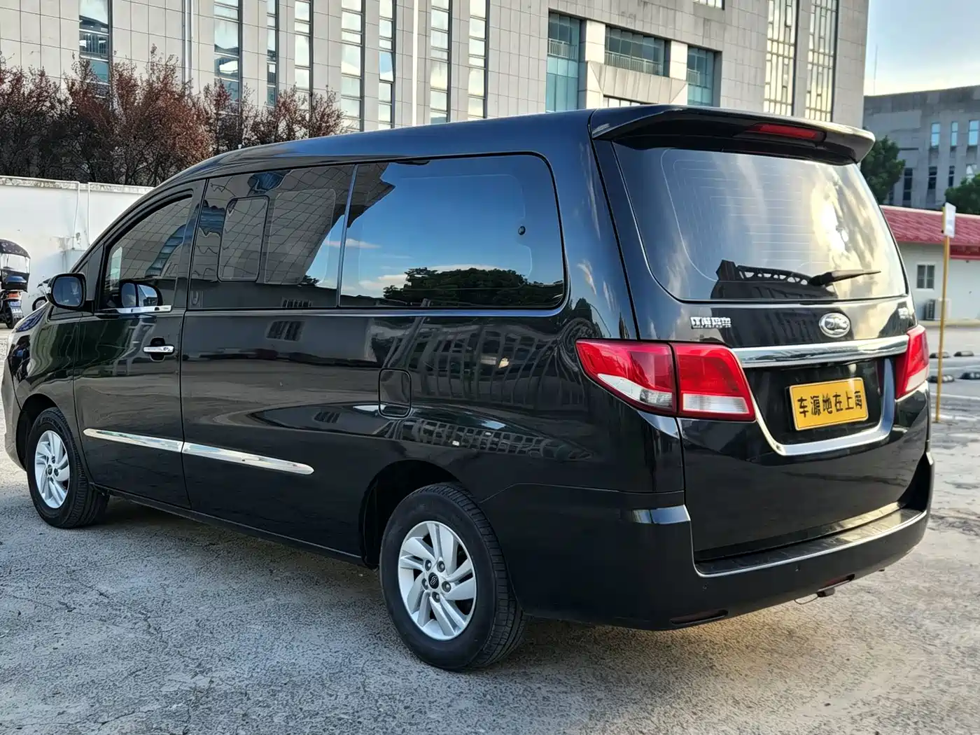JAC Refine Refine M4 2017 2016 2.0L Manual Luxury Smart