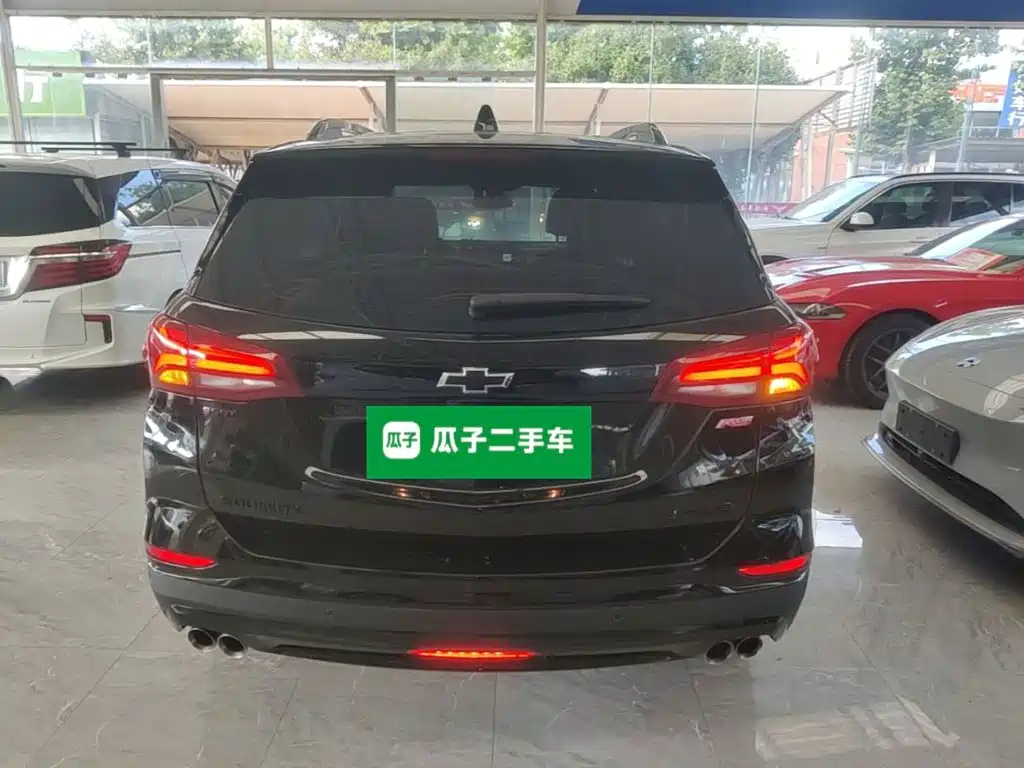 Фото 6 - Chevrolet Equinox
