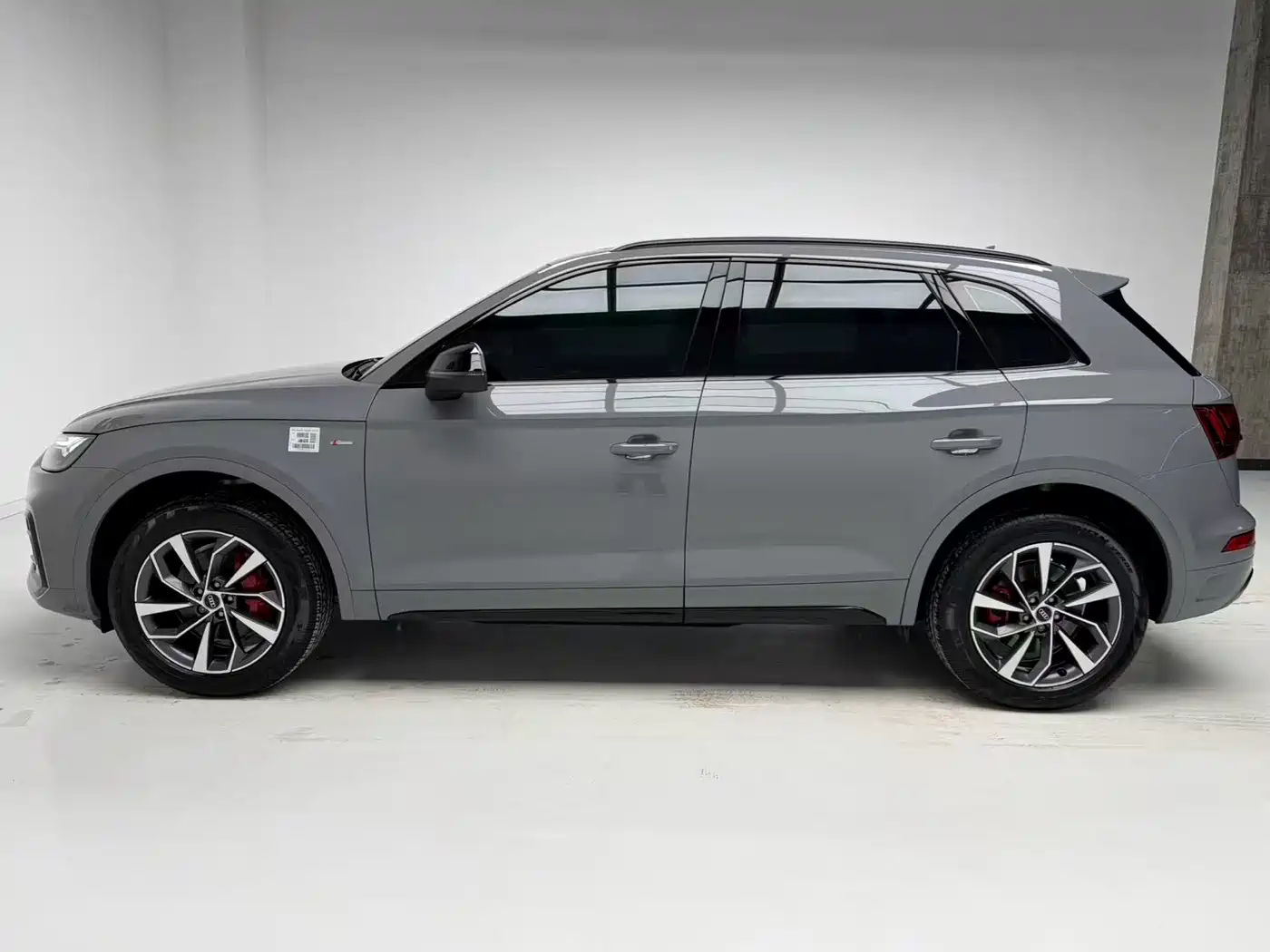 Audi Q5L 2024 Model 40 TFSI Luxury Dynamic фото 9
