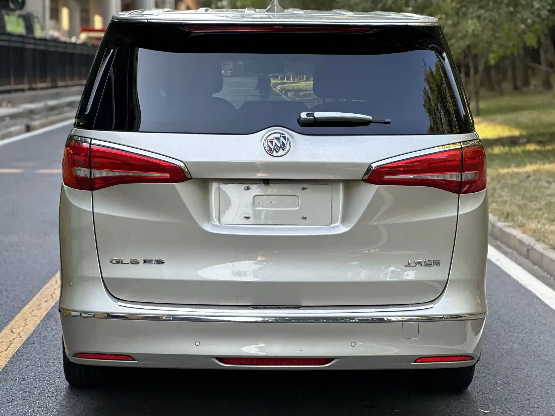 Фото 15 - Buick GL8