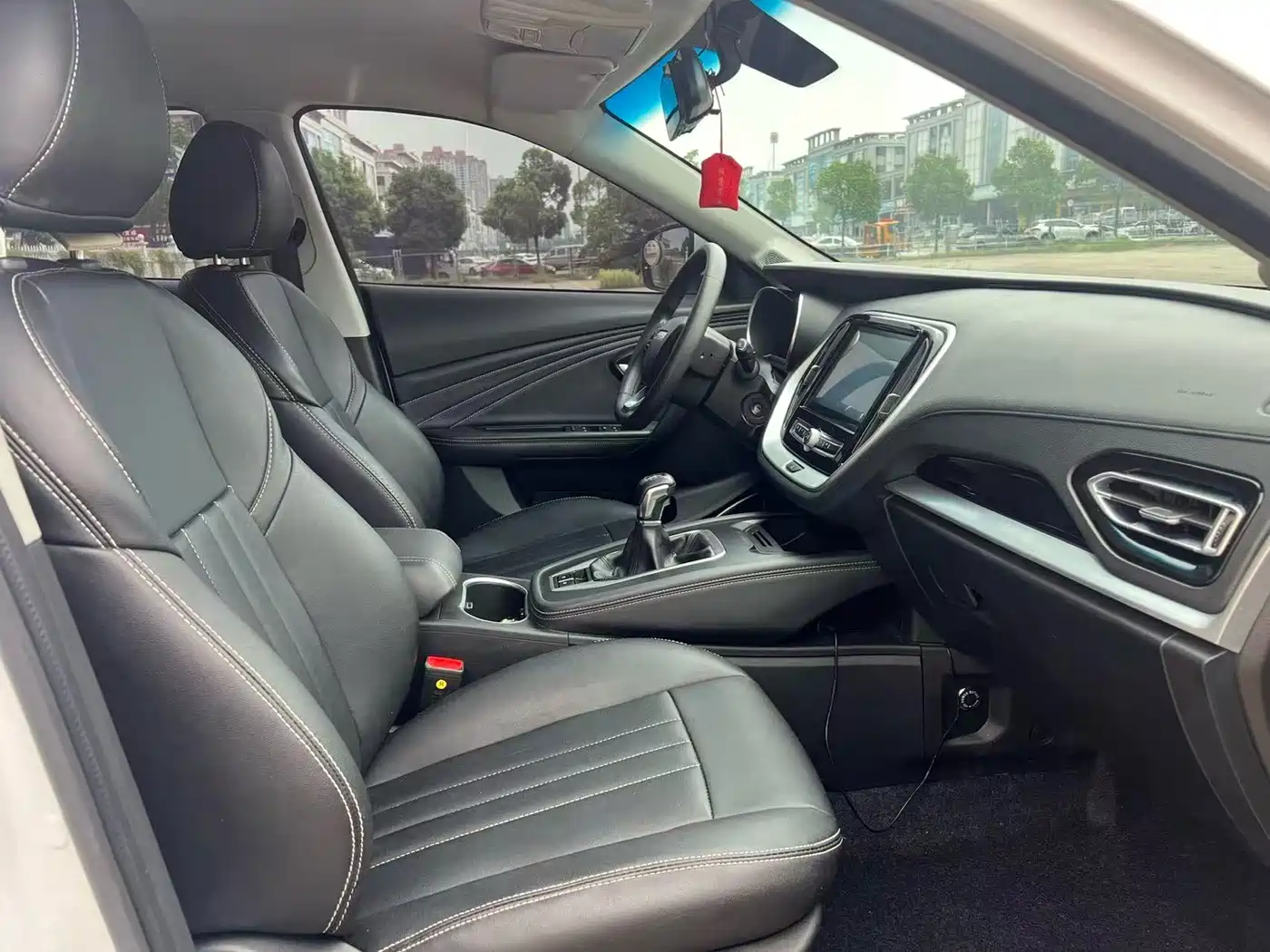 Jetour X70M 2022 2022 1.5T Manual Avant-garde Partner 7-seater