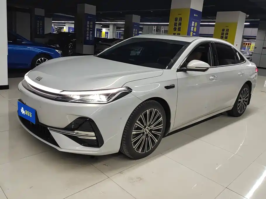 Geely Galaxy Galaxy A7 2026 2025 EM-i