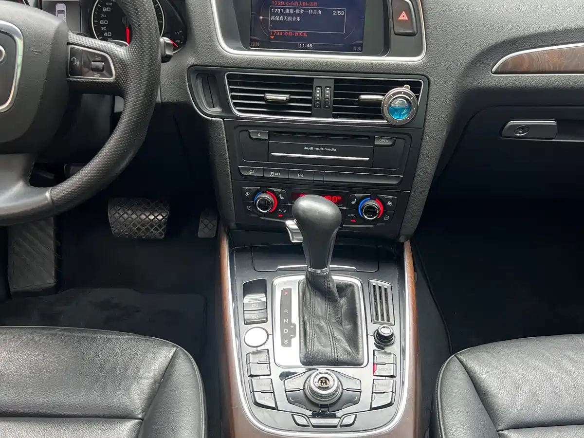 Audi Q5 (Import) 2012 2010 3.2FSI Sport