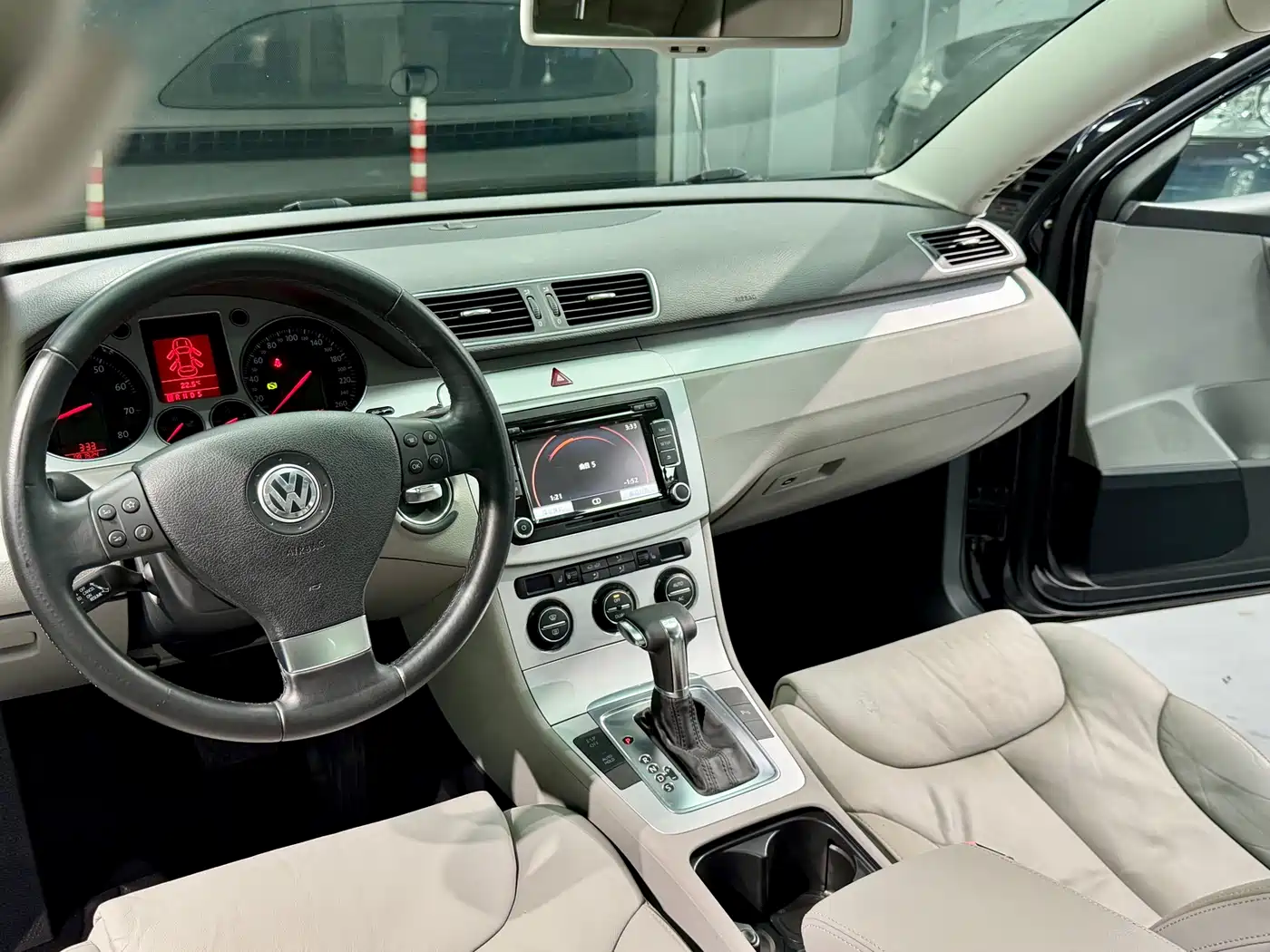 Volkswagen Magotan 2011 2011 1.8TSI DSG Luxury