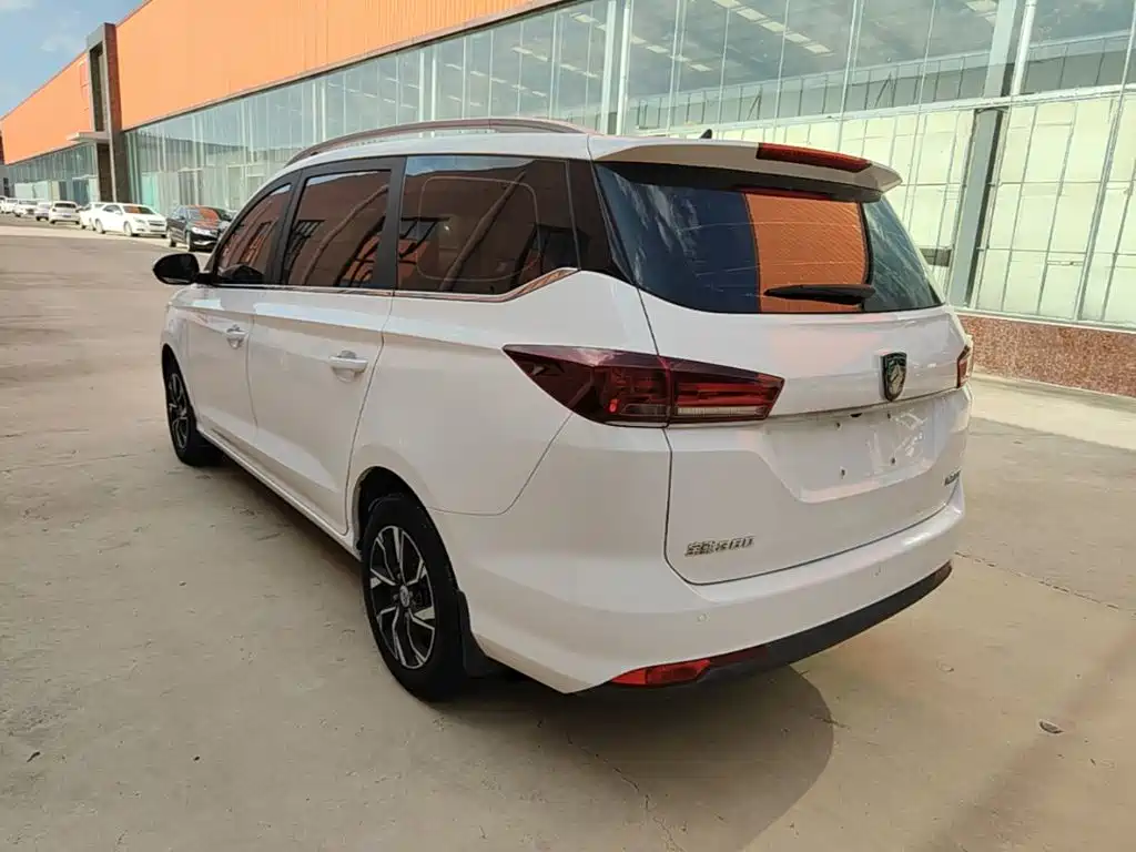 Baojun 360 2019 2018 1.5L Automatic Luxury (China V)