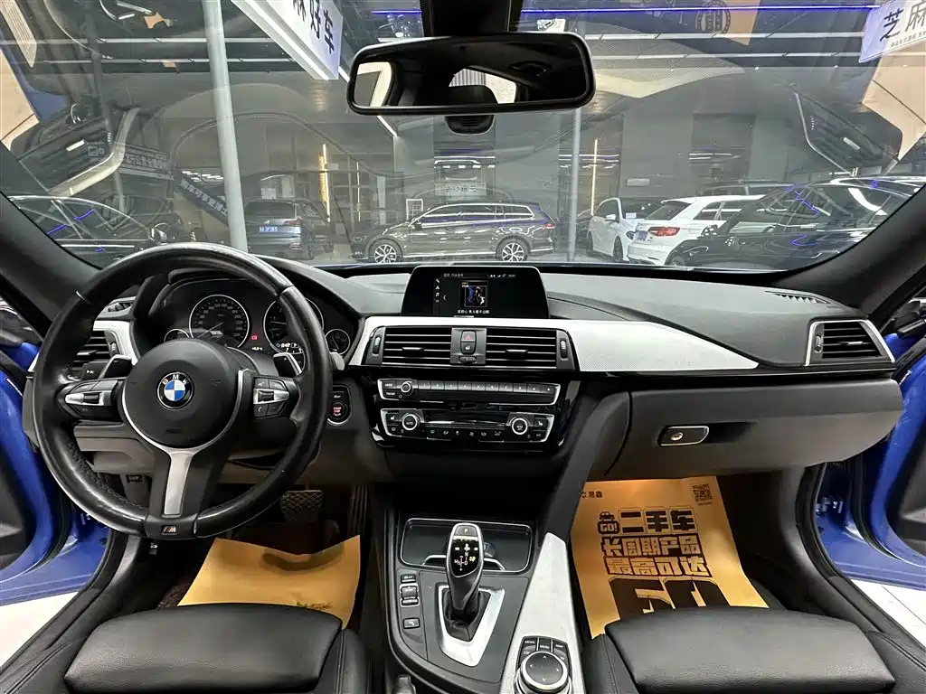 BMW 3 Series GT 2018 320i M Sport фото 10