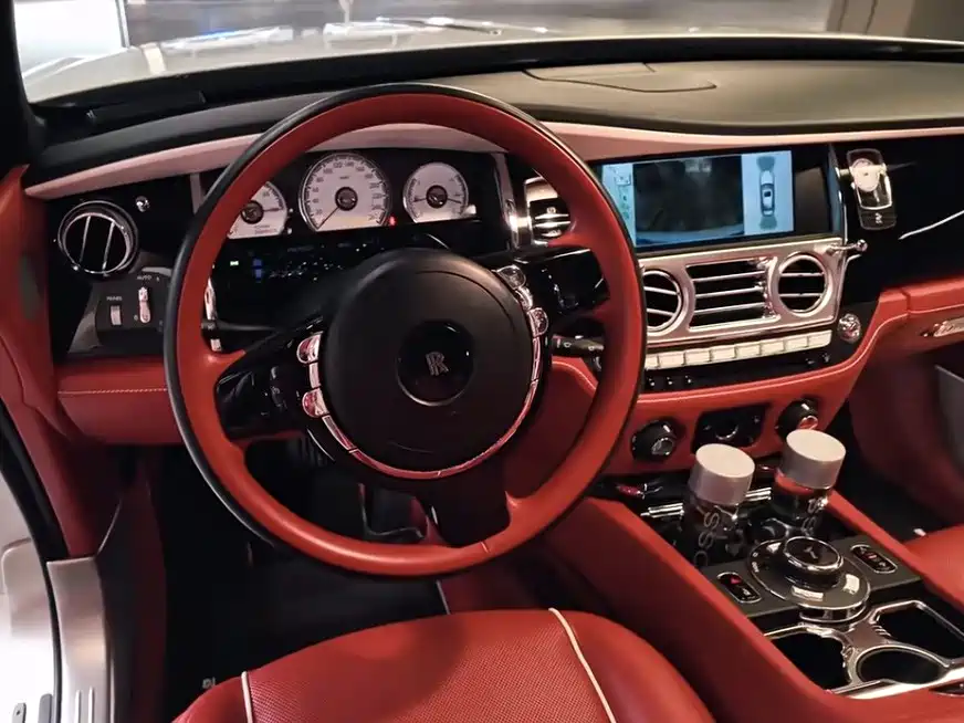 Фото 3 - Rolls-Royce Wraith