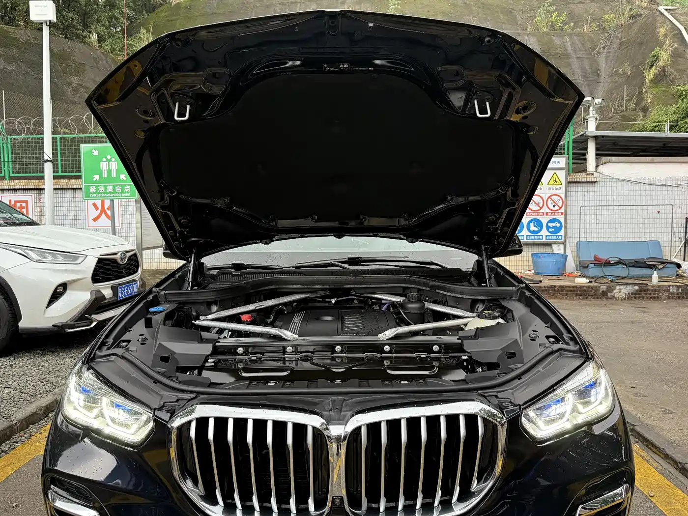 BMW X5 2022 xDrive 40Li Premium M Sport Package фото 20