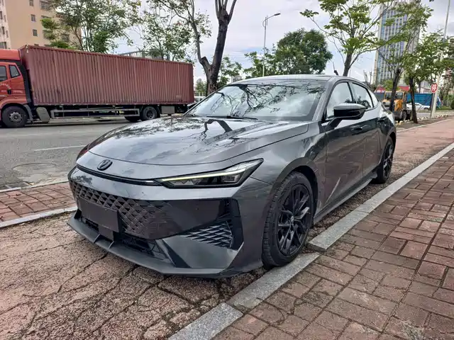 Changan UNI-V 1.5T, Премиум
