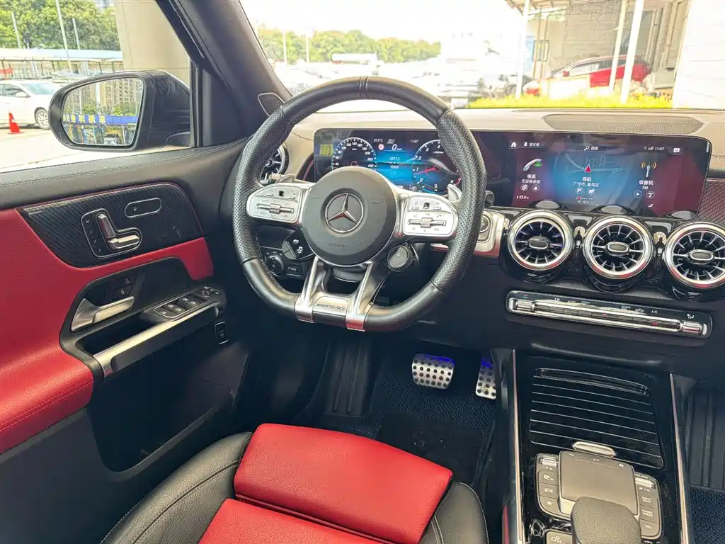 Mercedes-Benz GLB AMG 2022 AMG GLB 35 4MATIC фото 9