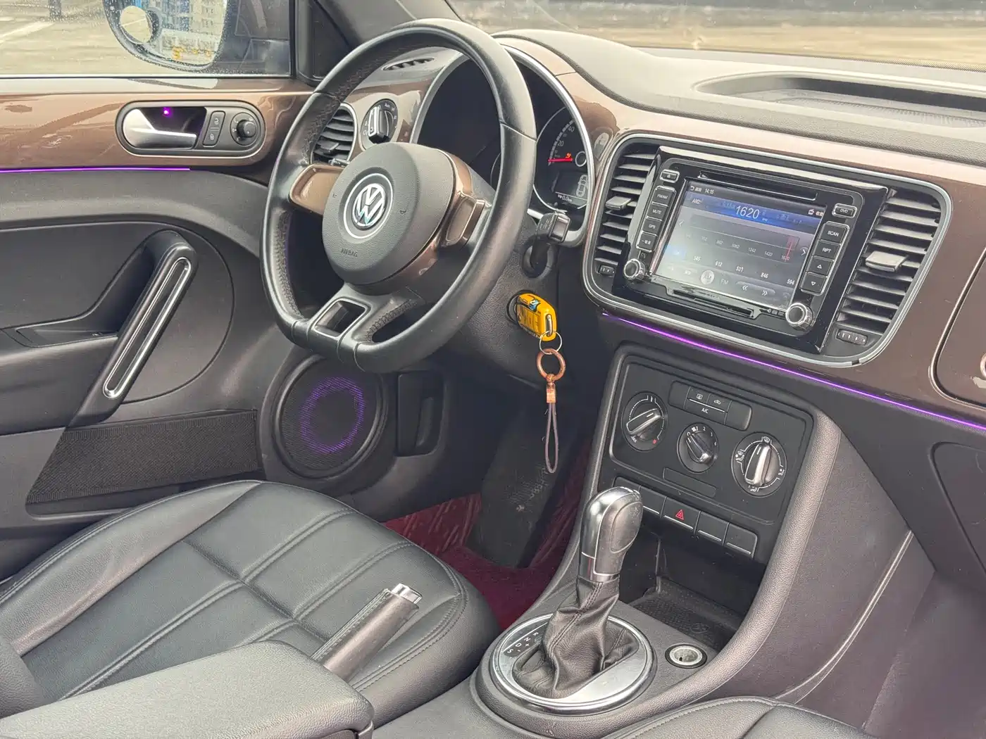 Volkswagen Beetle 2014 1.2TSI Fashion Edition фото 10
