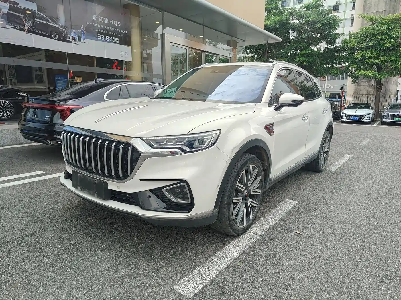Фото 2 - Hongqi HS5