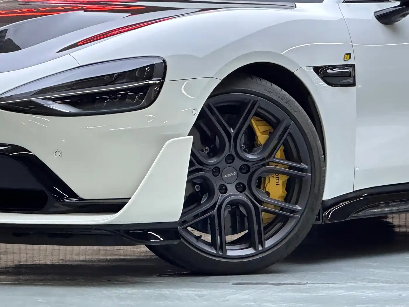 XIAOMI CAR XIAOMI SU7 ULTRA