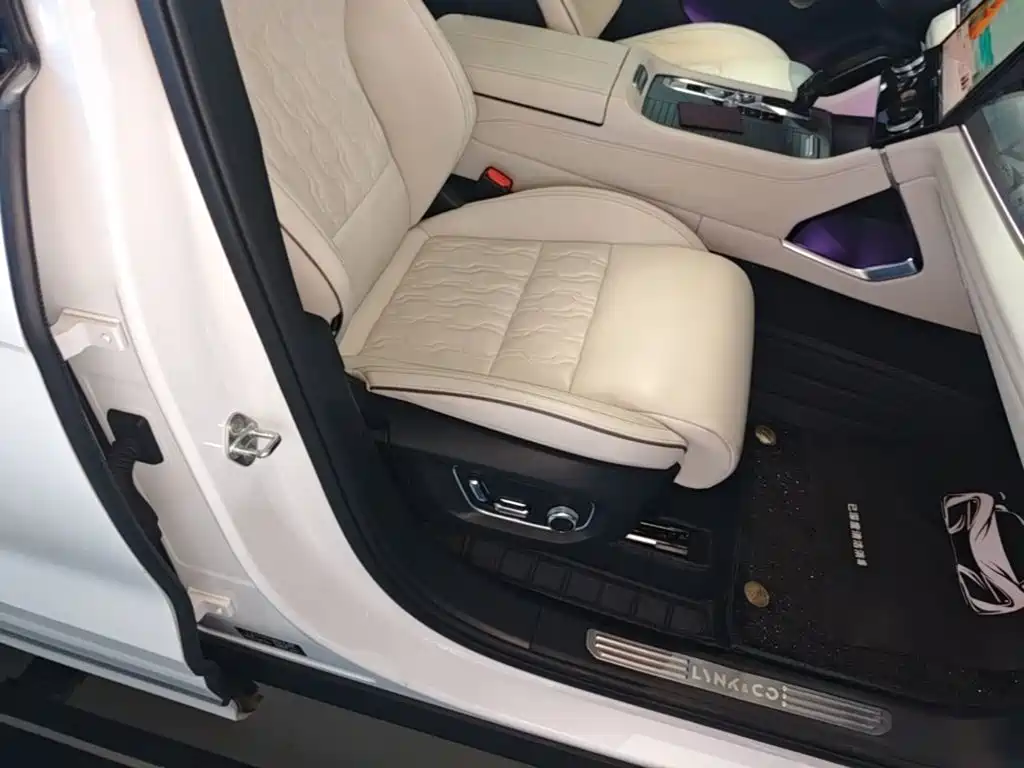 Lynk & Co 09 2022 2021 2.0T Ultra 7-Seater