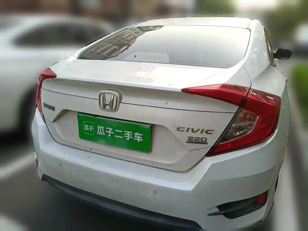 Фото 3 - Honda Civic