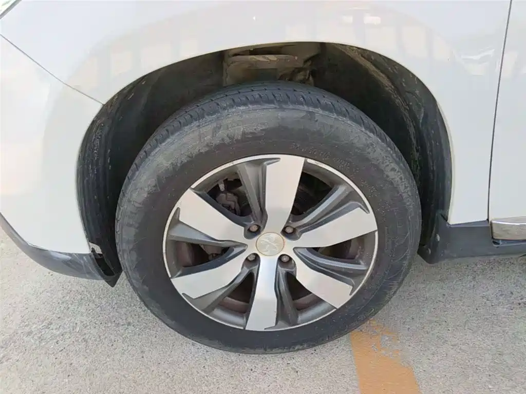 Peugeot 2008 2015 2014 1.6L Automatic Navigation Edition