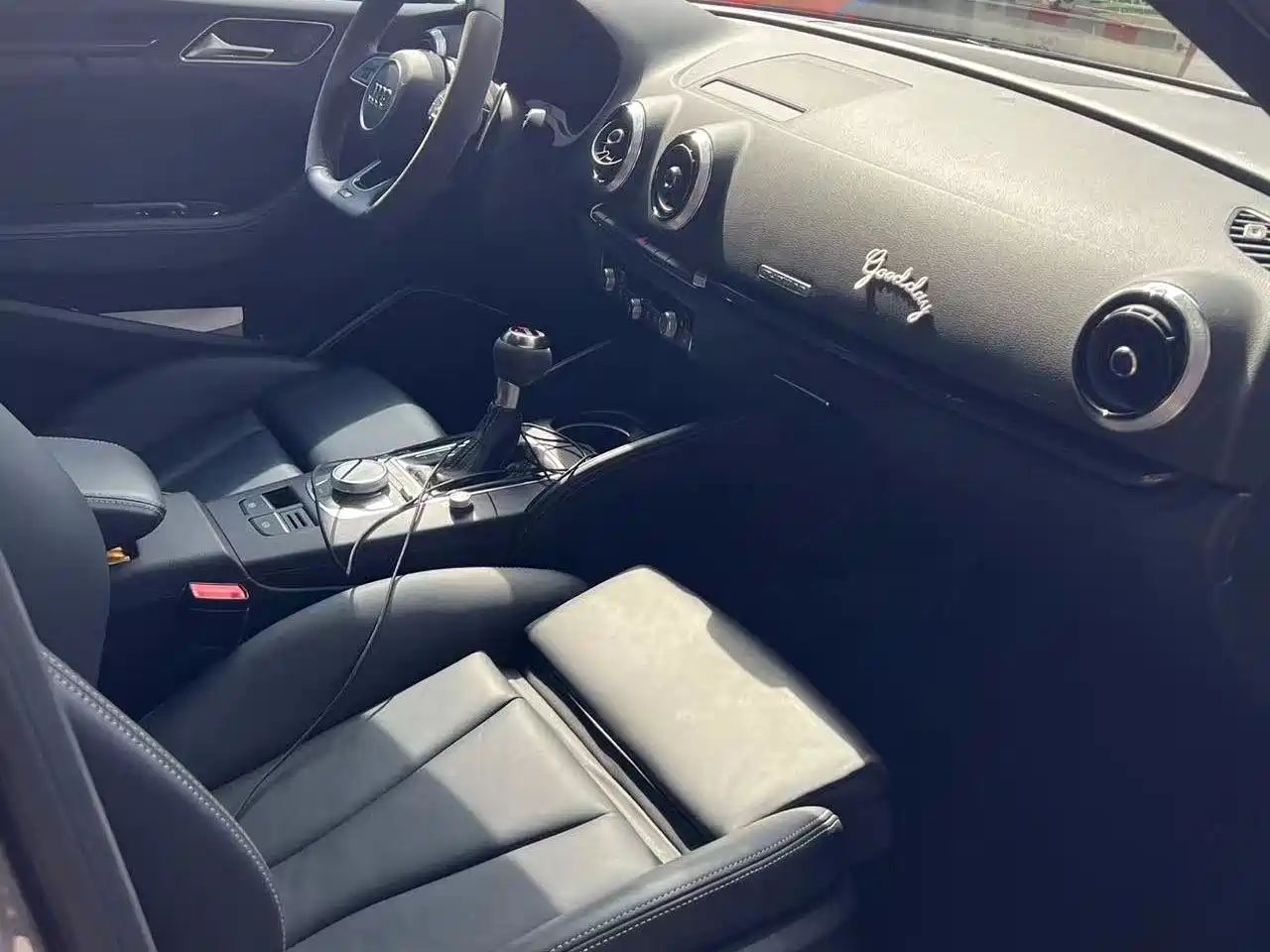 Audi RS 3 2017 RS 3 2.5T Limousine фото 5