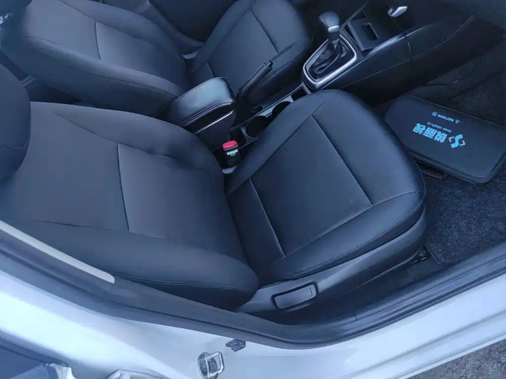 Photo 25 - Kia K2