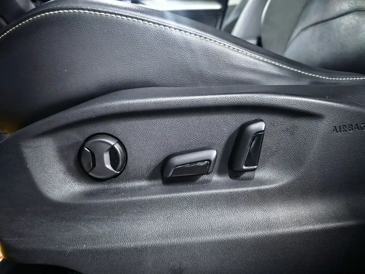 Volkswagen Tiguan L 2019 330TSI Auto 2WD Smart Luxury Edition China V фото 5