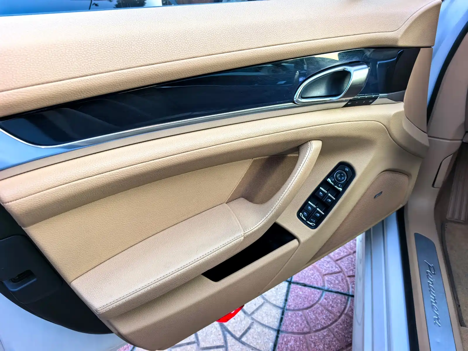 صورة 9 - Porsche Panamera