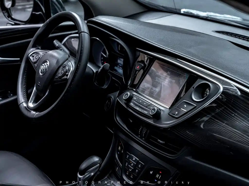 Photo 6 - Buick Envision Plus