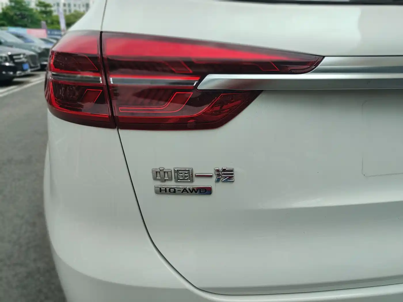 Фото 9 - Hongqi HS5