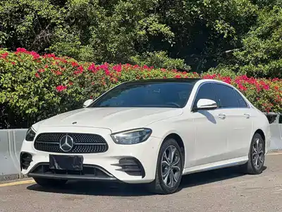 Mercedes-Benz E