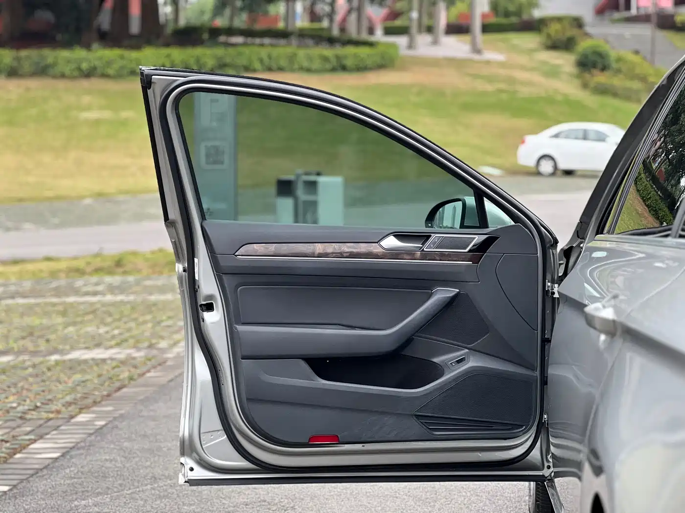 Volkswagen Magotan 2017 330TSI DSG Luxury фото 12