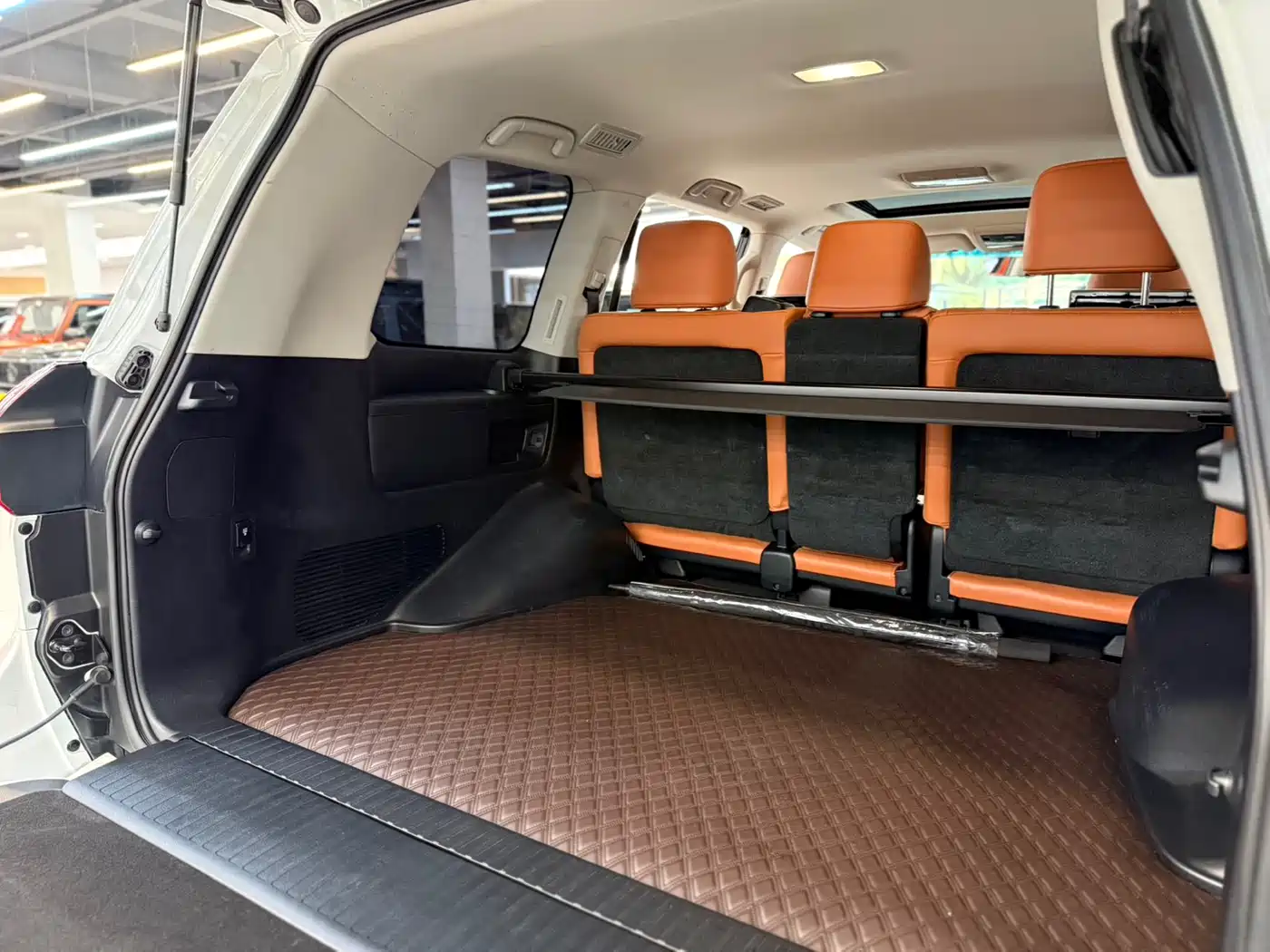 Lexus LX 2017 570 Dynamic Luxury фото 6