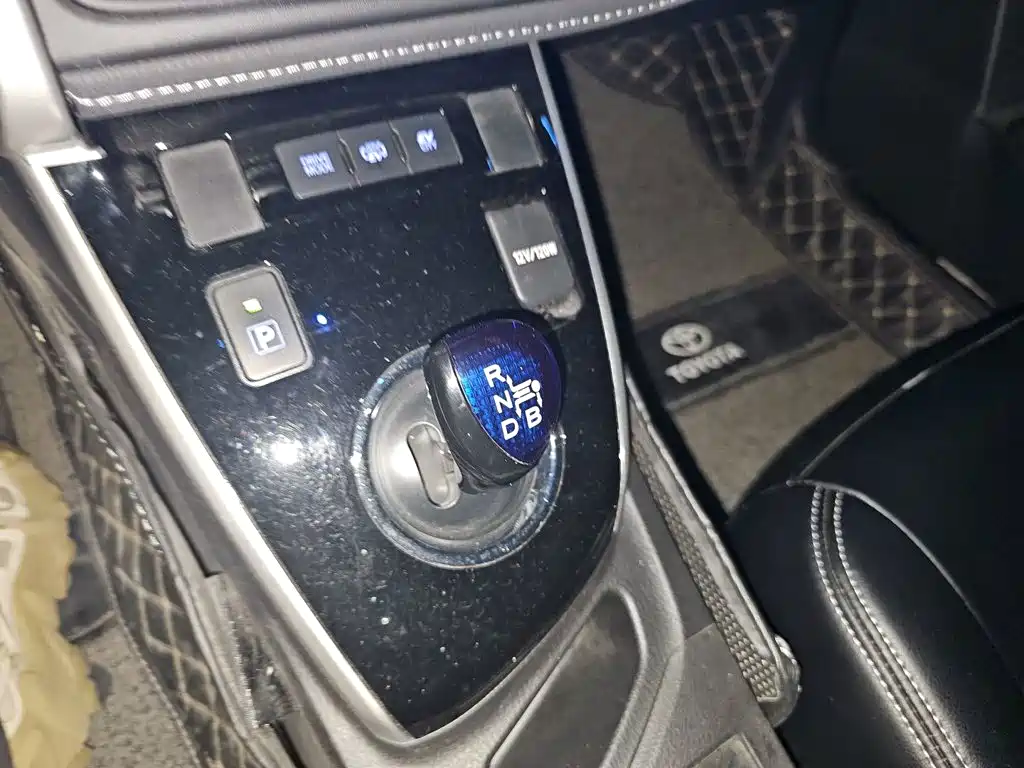 Toyota Corolla Twin Engine E+ 2022 2020 1.8L E-CVT Comfort Edition