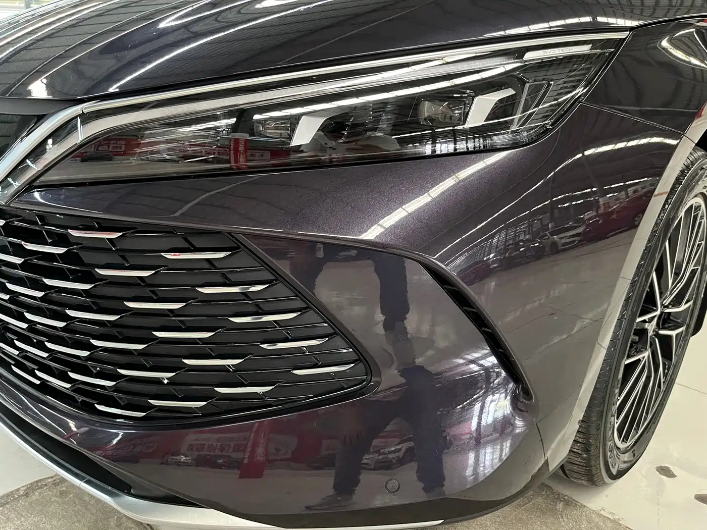 BYD Qin L 2024 DM-i 120KM Excellence Model фото 4