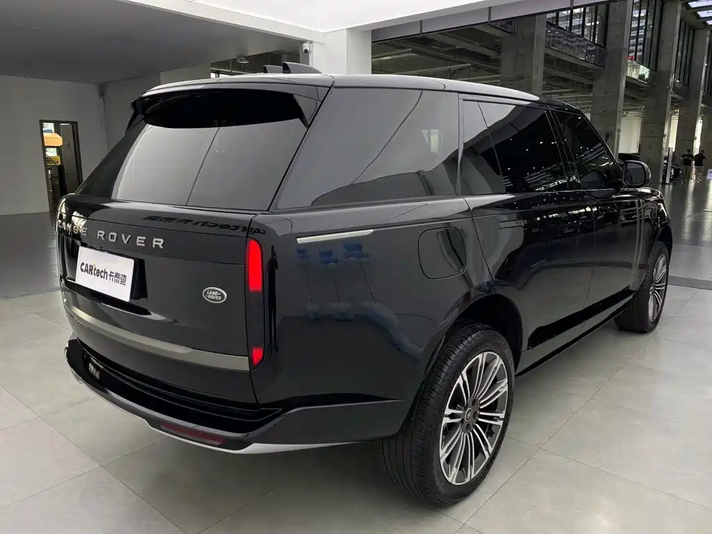 Land Rover Range Rover 2026 2025 3.0 L6 400PS Flourishing Era Extended Wheelbase