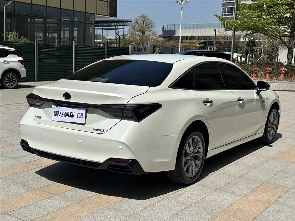 Toyota Avalon 2019 Hybrid 2.5L Luxury Edition China VI фото 6