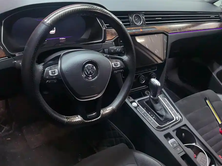 Volkswagen Magotan 2018 330TSI DSG Premium фото 12