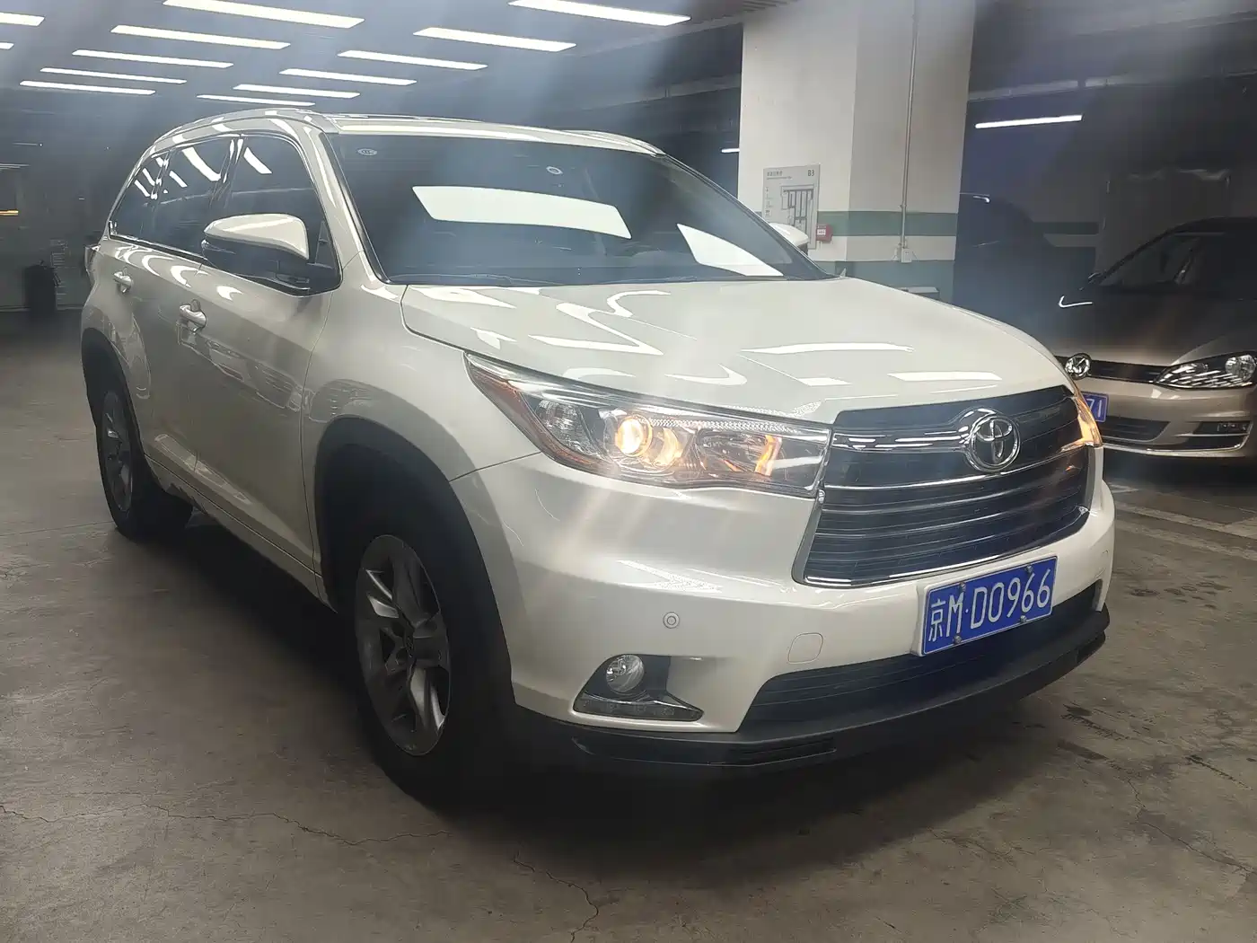 Toyota Highlander 2015 2.0T AWD Luxury Navigation Edition 7-seater фото 3