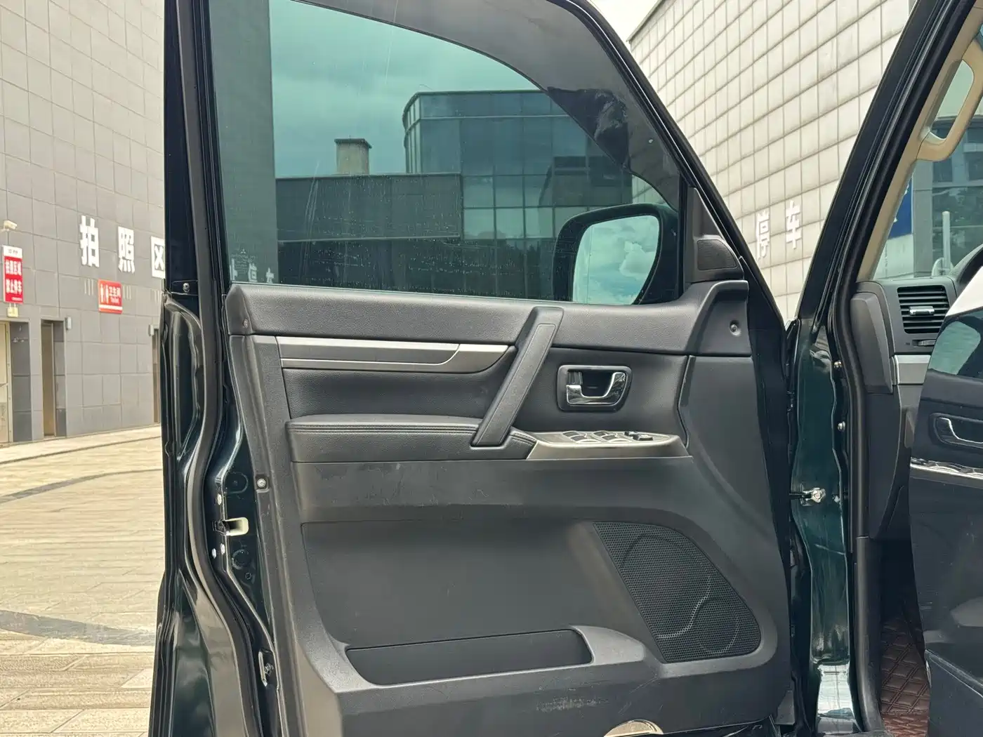 Mitsubishi Pajero (Import) 2015 2016 3.0L Automatic Premium (China IV)